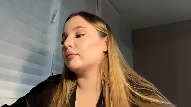 Queenkat88 online show from January 18, 3:52 pm