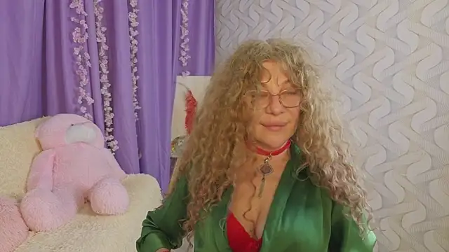 EvaTemptt online show from February 25, 4:05 pm