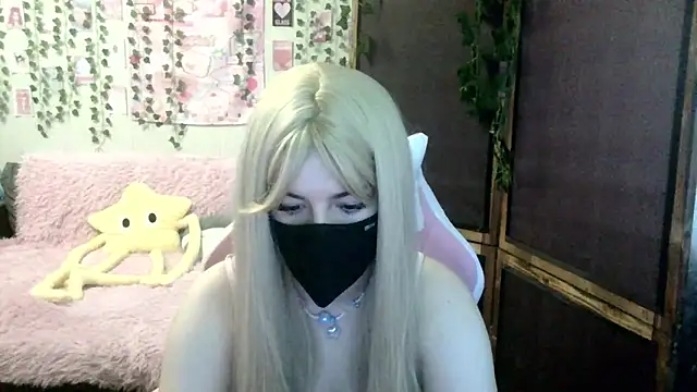 MysticYumiko online show from April 20, 7:22 am