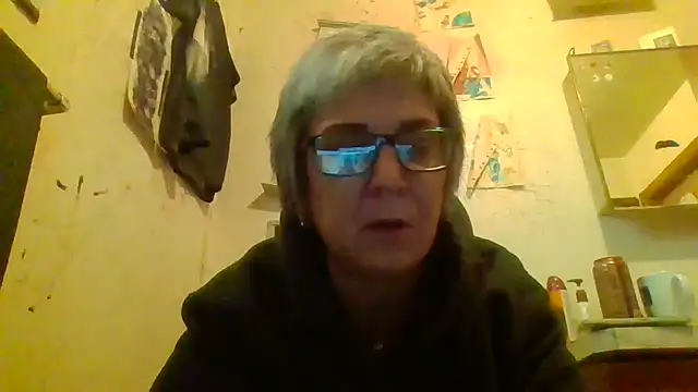 becky1111 online show from May 12, 5:30 pm