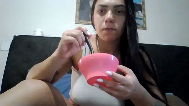 Nini  online show from February 18, 7:35 pm