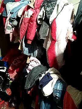 yula-bi online show from April 3, 1:42 pm