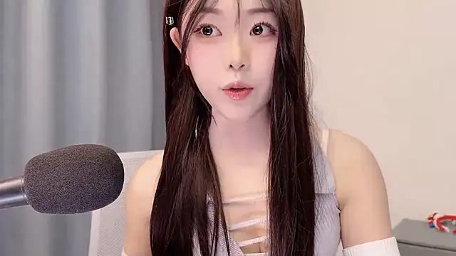 smalldaisy online show from March 24, 2:50 am