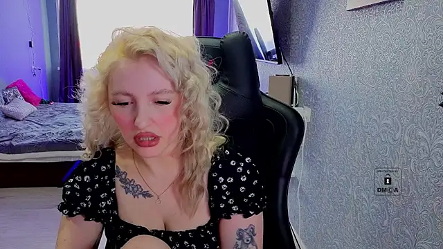 Eva Vibe  online show from April 8, 6:59 am