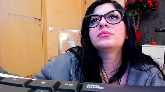 NayaNoirX online show from March 7, 9:55 pm