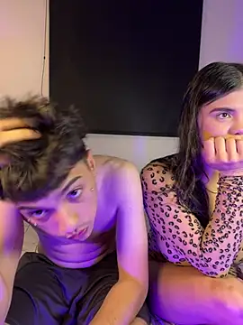 itselladoll online show from March 1, 8:58 am