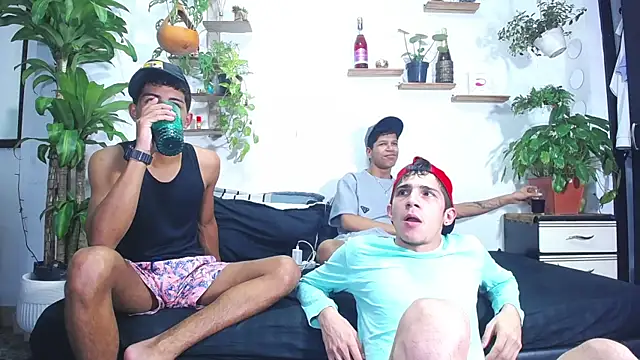 Interracial Snow Bunny online show from February 28, 11:26 pm