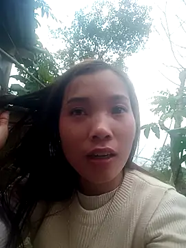 yeutinh00 online show from December 23, 5:44 am