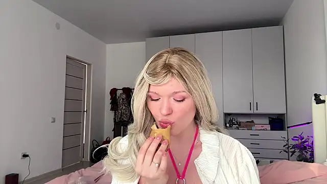 Missfit  online show from January 9, 9:46 am