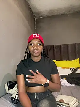 xLissahx online show from June 11, 8:00 am