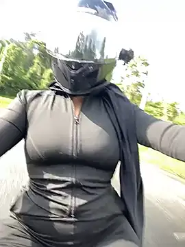 Scarlet auraa online show from April 14, 8:53 pm