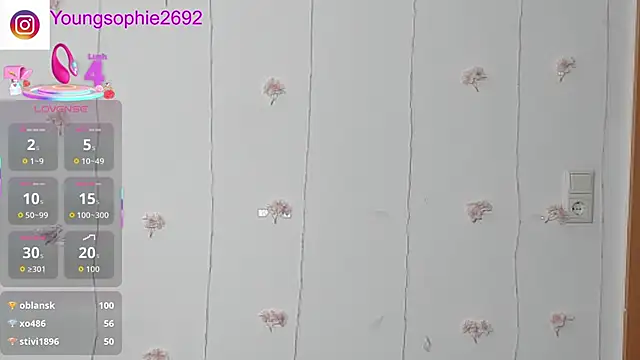 YoungSophie online show from November 8, 4:45 pm