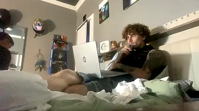 Derrick7799 online show from January 8, 5:00 am