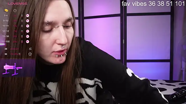 Alice Goth online show from March 15, 9:22 am