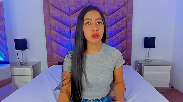 Zara Cardona online show from January 9, 11:58 am