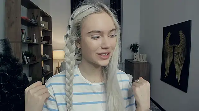 KristalCrowner online show from January 31, 7:23 pm