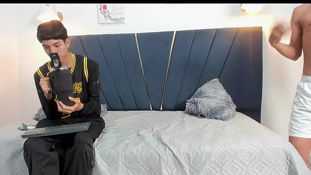 yago 77 online show from April 7, 3:47 pm