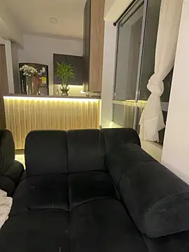 karymoron online show from February 6, 7:01 am