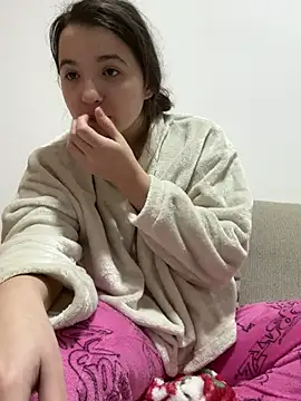 OutsiderMuse online show from February 19, 12:37 pm