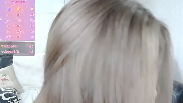 KarolinaLiss online show from March 17, 1:37 pm