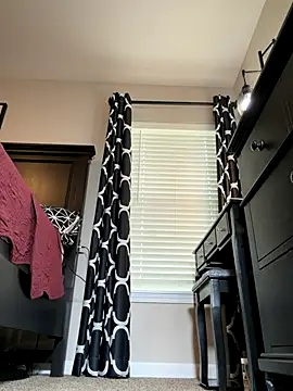 Elenore hoesevelt online show from January 7, 7:06 pm