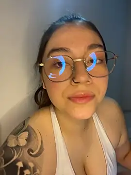 soffmoon online show from January 5, 11:30 pm