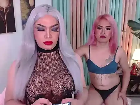 QueensOfcum online show from January 14, 3:55 am