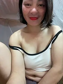 Some-03 online show from April 15, 1:44 pm