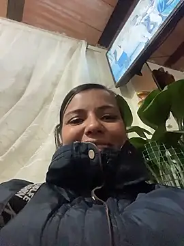 cinthia2011 online show from January 13, 12:27 am