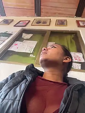 cinthia2011 online show from February 5, 9:07 pm