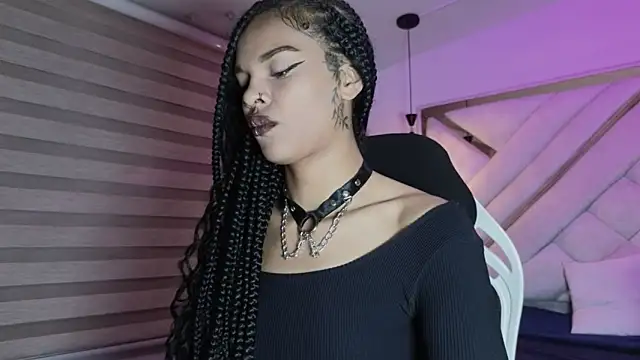 mia gatesvg online show from March 6, 2:28 am