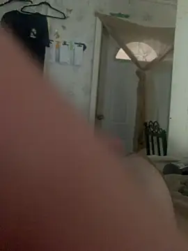 RoxyBrockcali online show from July 4, 6:15 pm