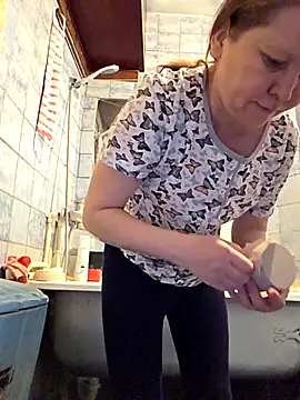 Didi Evvie online show from January 14, 8:19 am