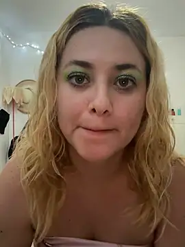 Lililuxx online show from March 4, 7:37 am