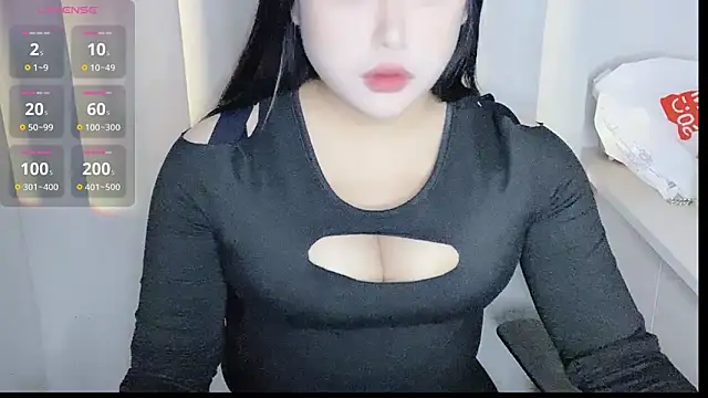 Missqiu-w online show from January 6, 8:18 am