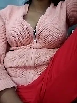 Lovely-Julie online show from January 18, 5:04 am