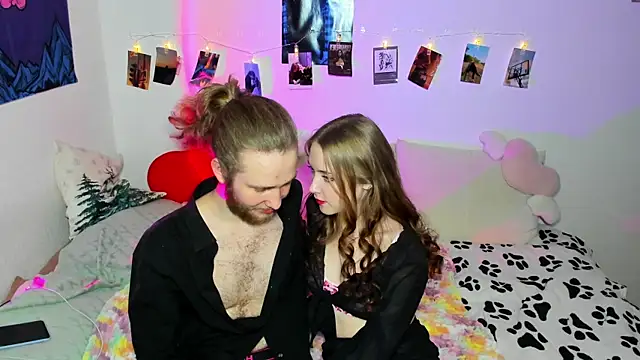 swiity room  online show from January 13, 5:28 pm