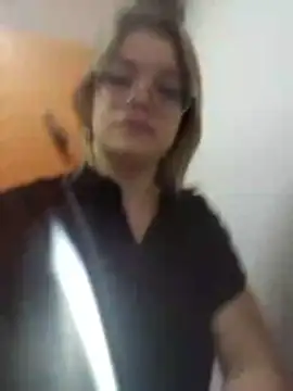 gisequeen online show from January 8, 8:35 pm