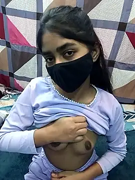 HotxMuskan online show from February 20, 9:22 am