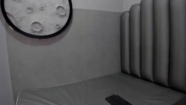 Luna  02 online show from February 23, 11:53 am