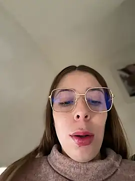 NatalyPinky online show from June 13, 4:48 pm