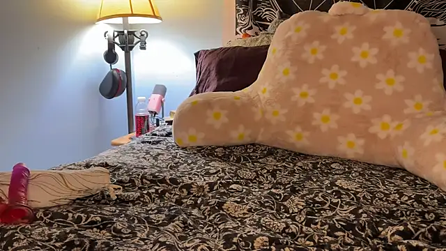 mysunidreamss online show from March 7, 2:18 am