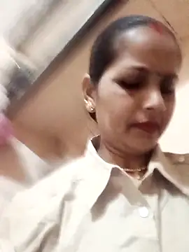 Hasmi hot09 online show from April 10, 4:24 pm