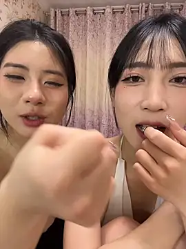 Uli a online show from February 8, 7:06 pm