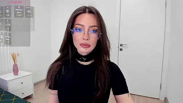 IvyDainty online show from June 2, 1:28 am
