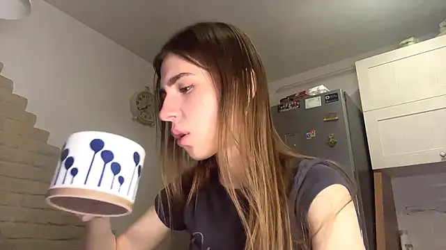 ElsieKuhlmann online show from March 3, 5:13 am