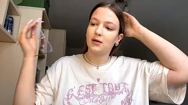 JammieMickiewicz online show from February 24, 8:13 am