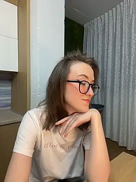 Persephone Kore online show from March 25, 6:22 pm