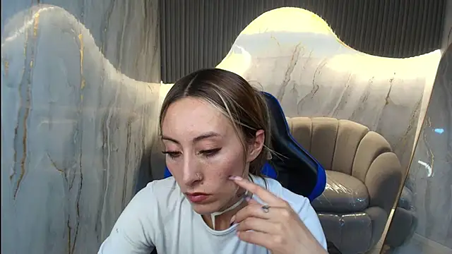 katalina r  online show from February 24, 3:16 am