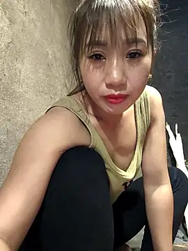 apple0011 online show from February 12, 7:43 am